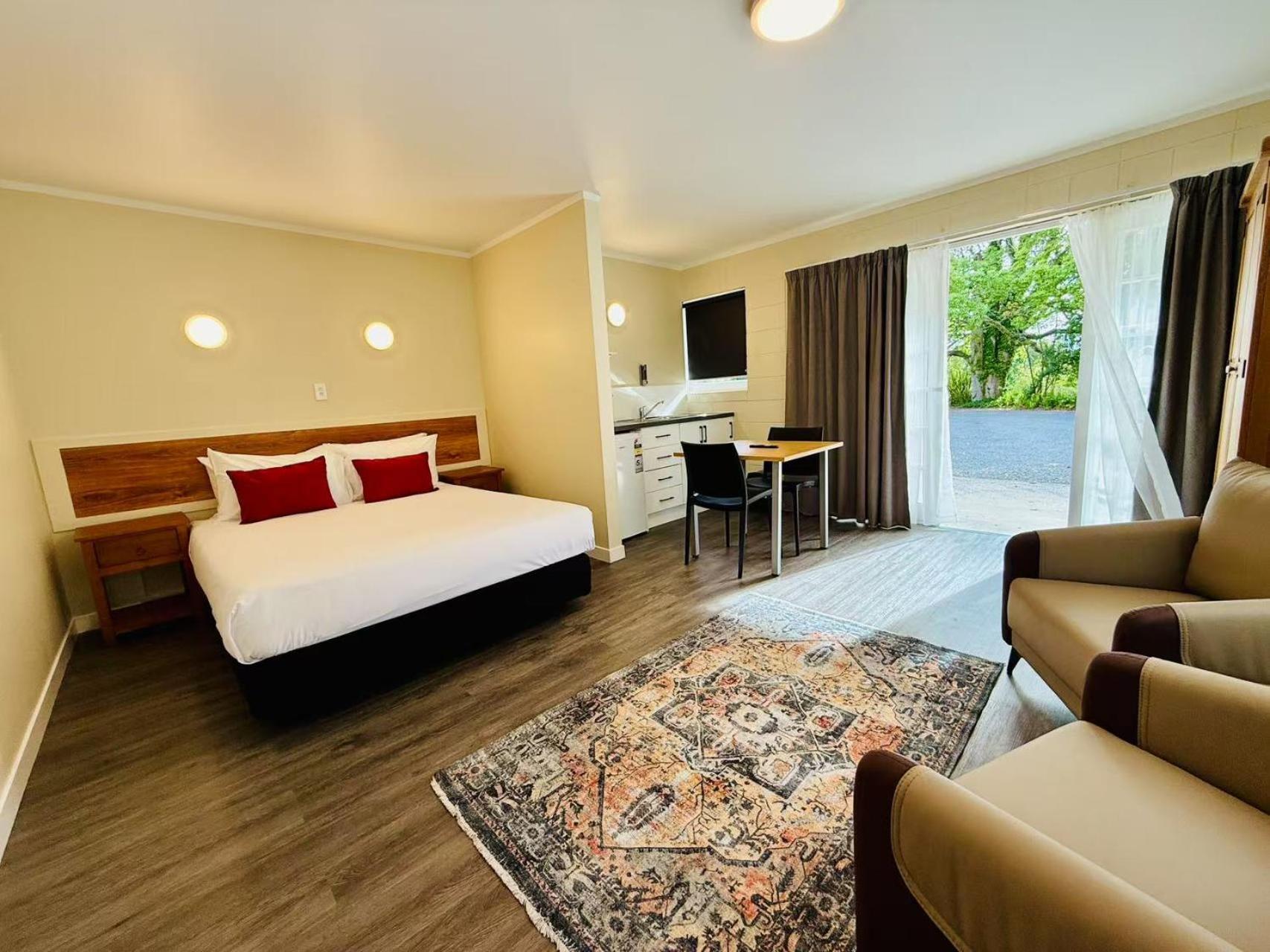 Colonial City Motel Гамильтон Экстерьер фото